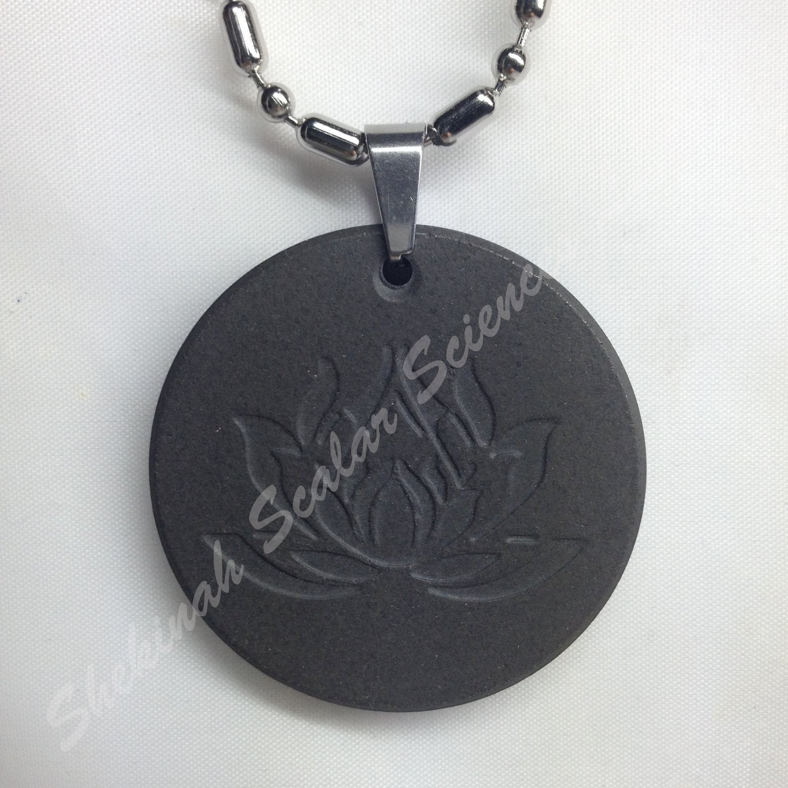 Lotus Flower Energy Pendant - 7196 Ions/Cm3